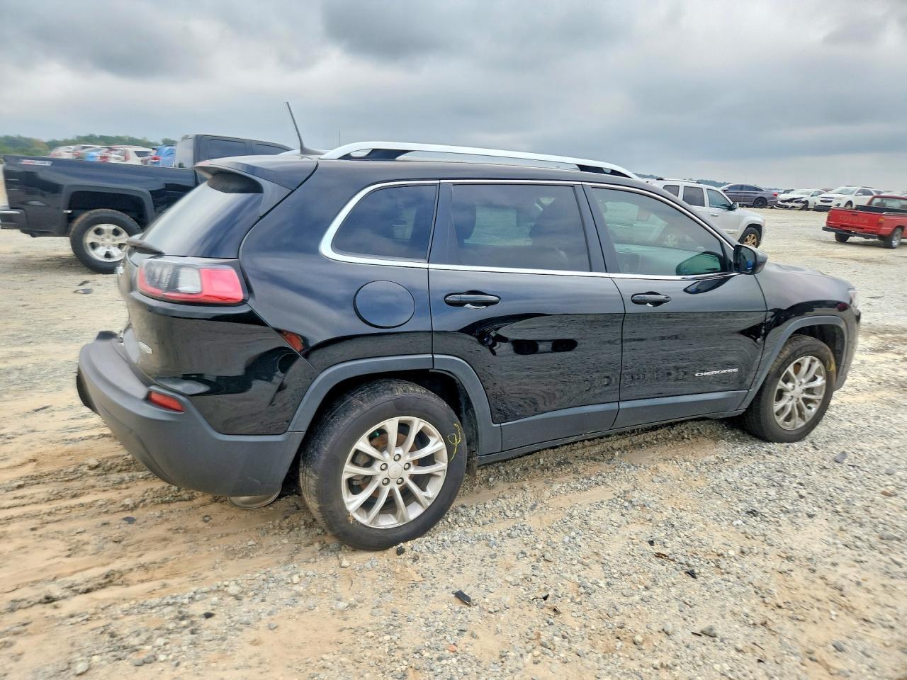 2019 JEEP CHEROKEE LATITUDE — Фото 3 из 13