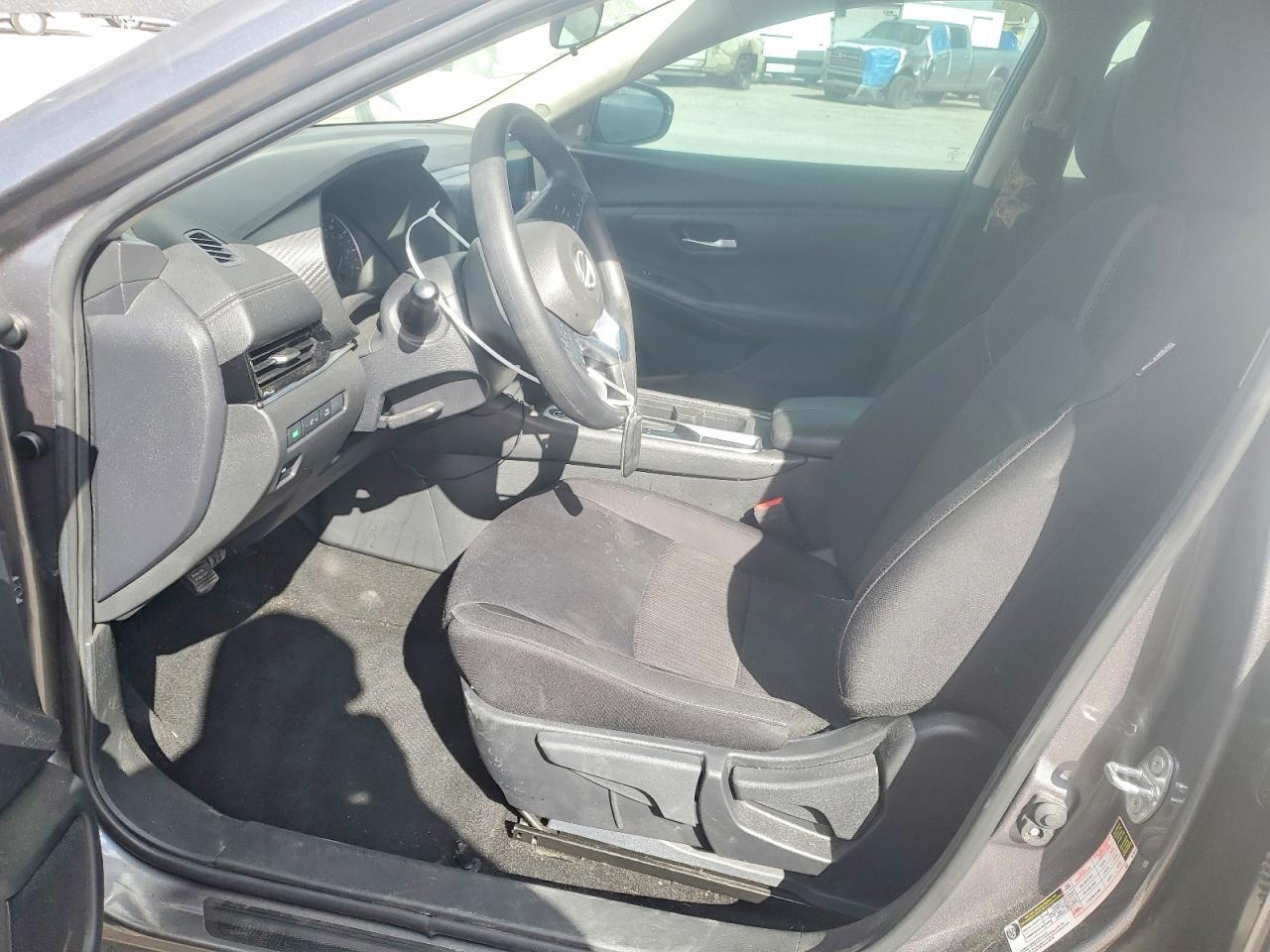 2025 NISSAN SENTRA SV — Фото 7 из 13