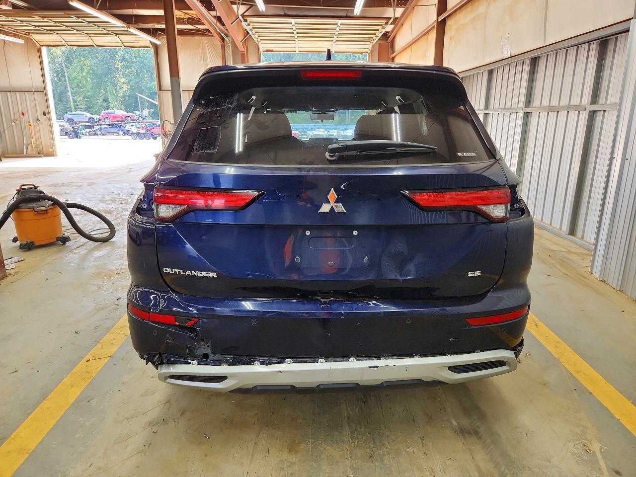 2024 MITSUBISHI OUTLANDER SE — Фото 6 из 13