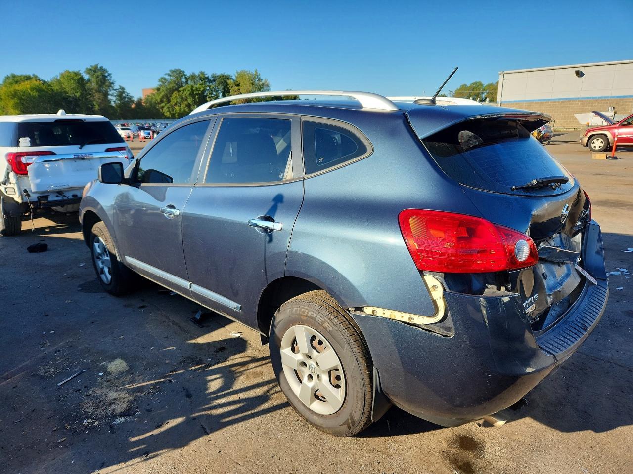 2014 NISSAN ROGUE SELECT S — Фото 2 из 13