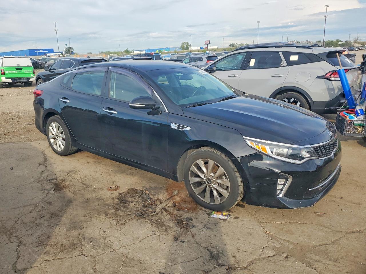 2018 KIA OPTIMA S — Фото 4 из 12