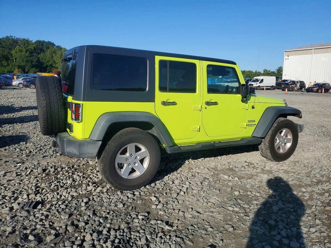 2016 JEEP WRANGLER UNLIMITED SPORT — Фото 3 из 12