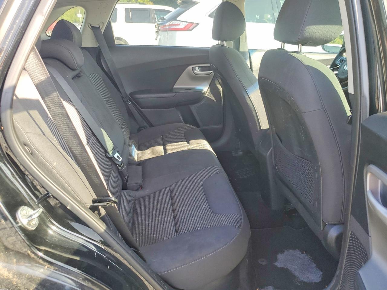 2017 KIA NIRO LX — Фото 11 из 13