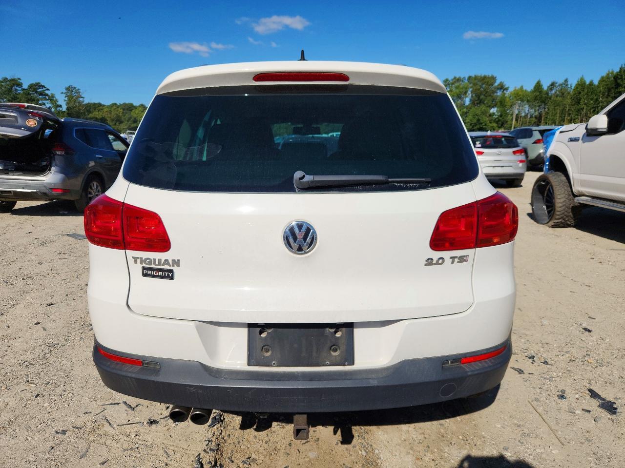 2012 VOLKSWAGEN TIGUAN S — Фото 6 из 13