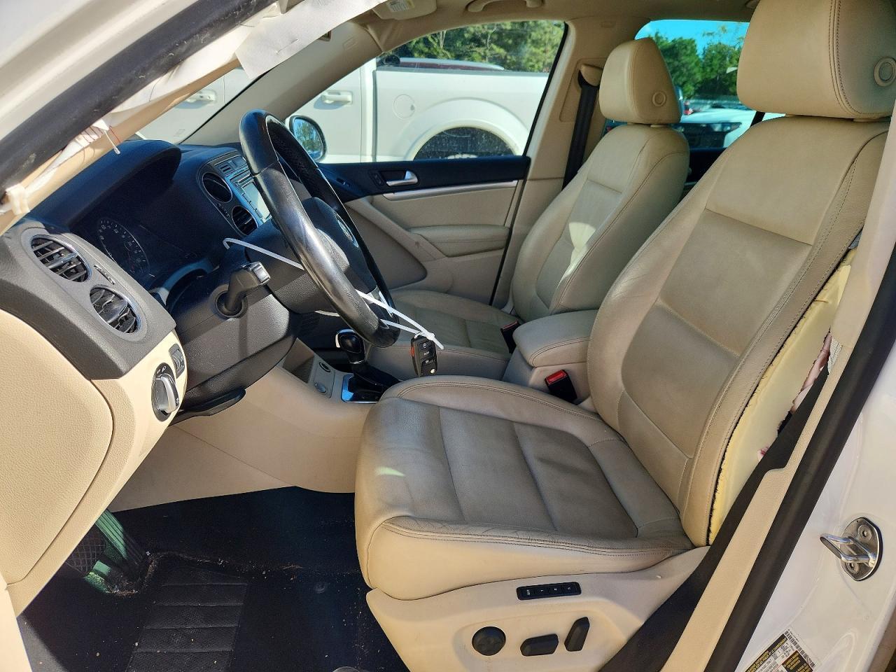 2012 VOLKSWAGEN TIGUAN S — Фото 7 из 13