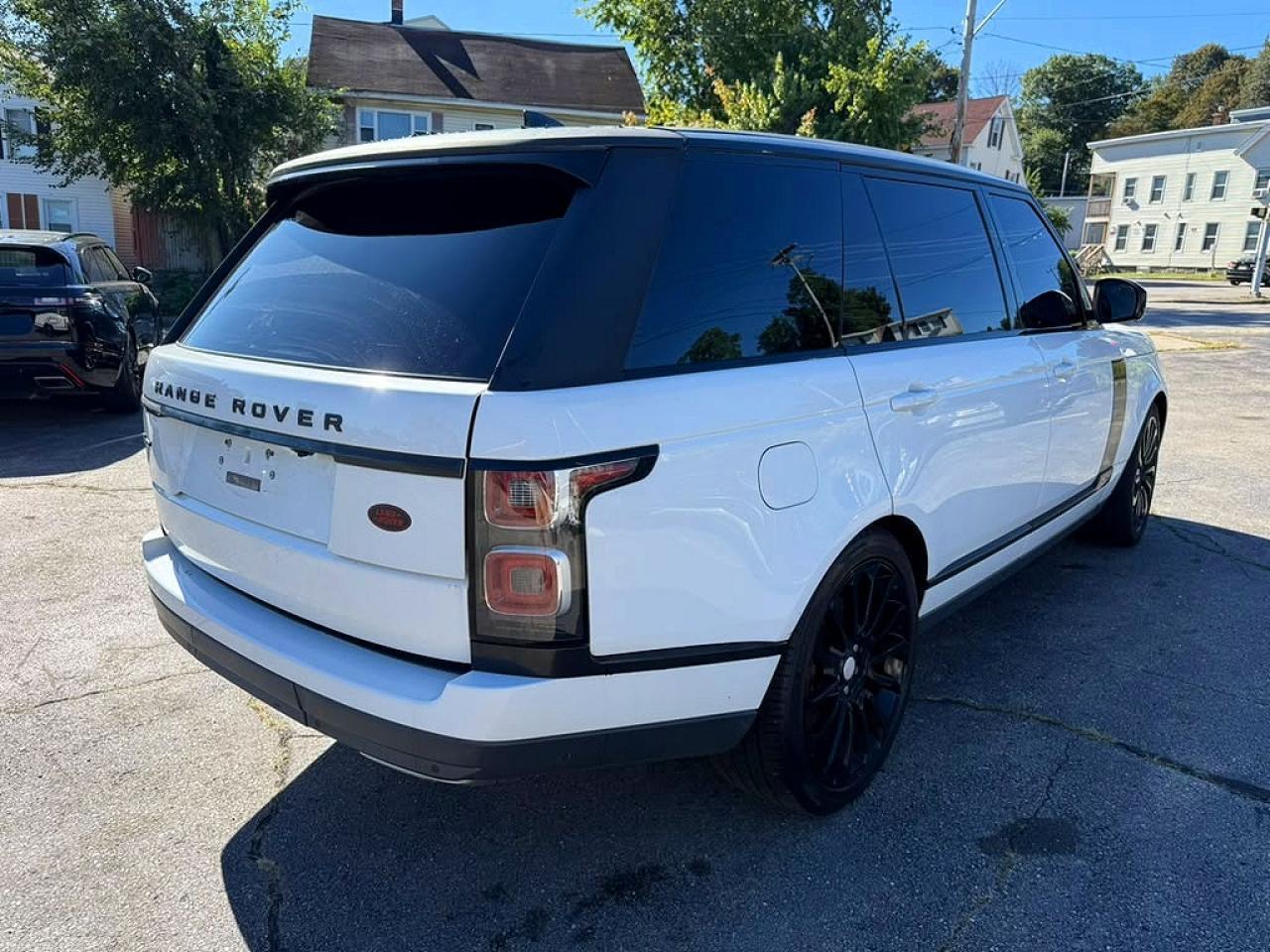 2018 LAND ROVER RANGE ROVER SUPERCHARGED — Фото 3 из 12