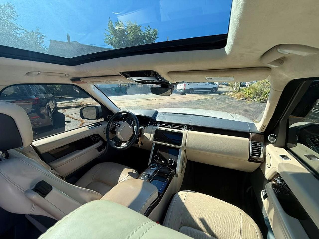 2018 LAND ROVER RANGE ROVER SUPERCHARGED — Фото 8 из 12