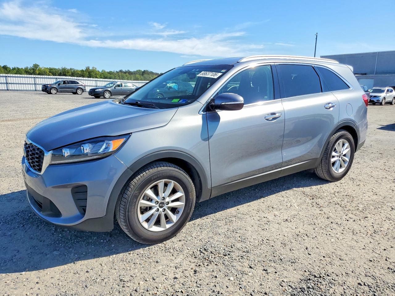 2019 KIA SORENTO LX