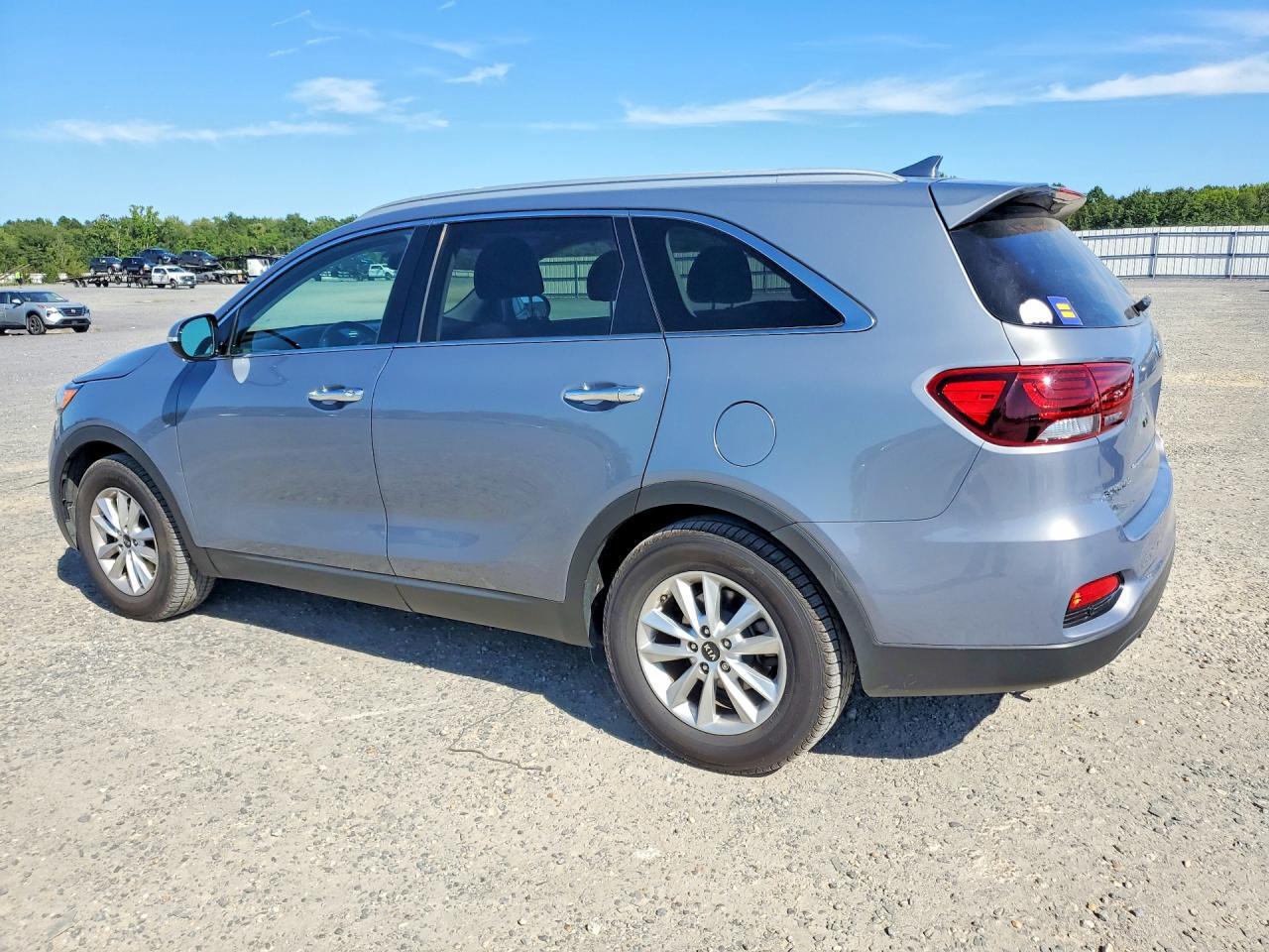 2019 KIA SORENTO LX — Фото 2 из 13