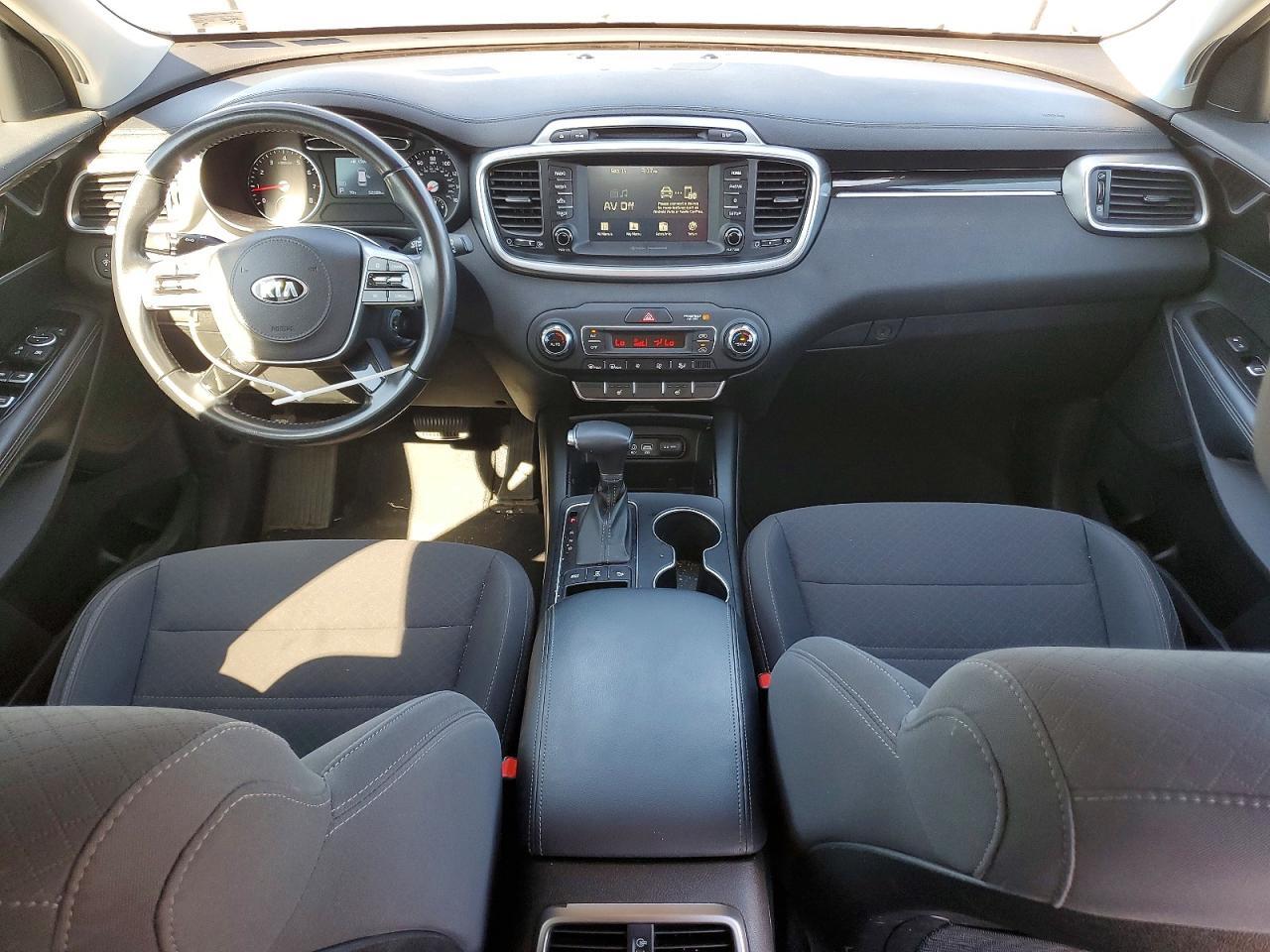 2019 KIA SORENTO LX — Фото 8 из 13