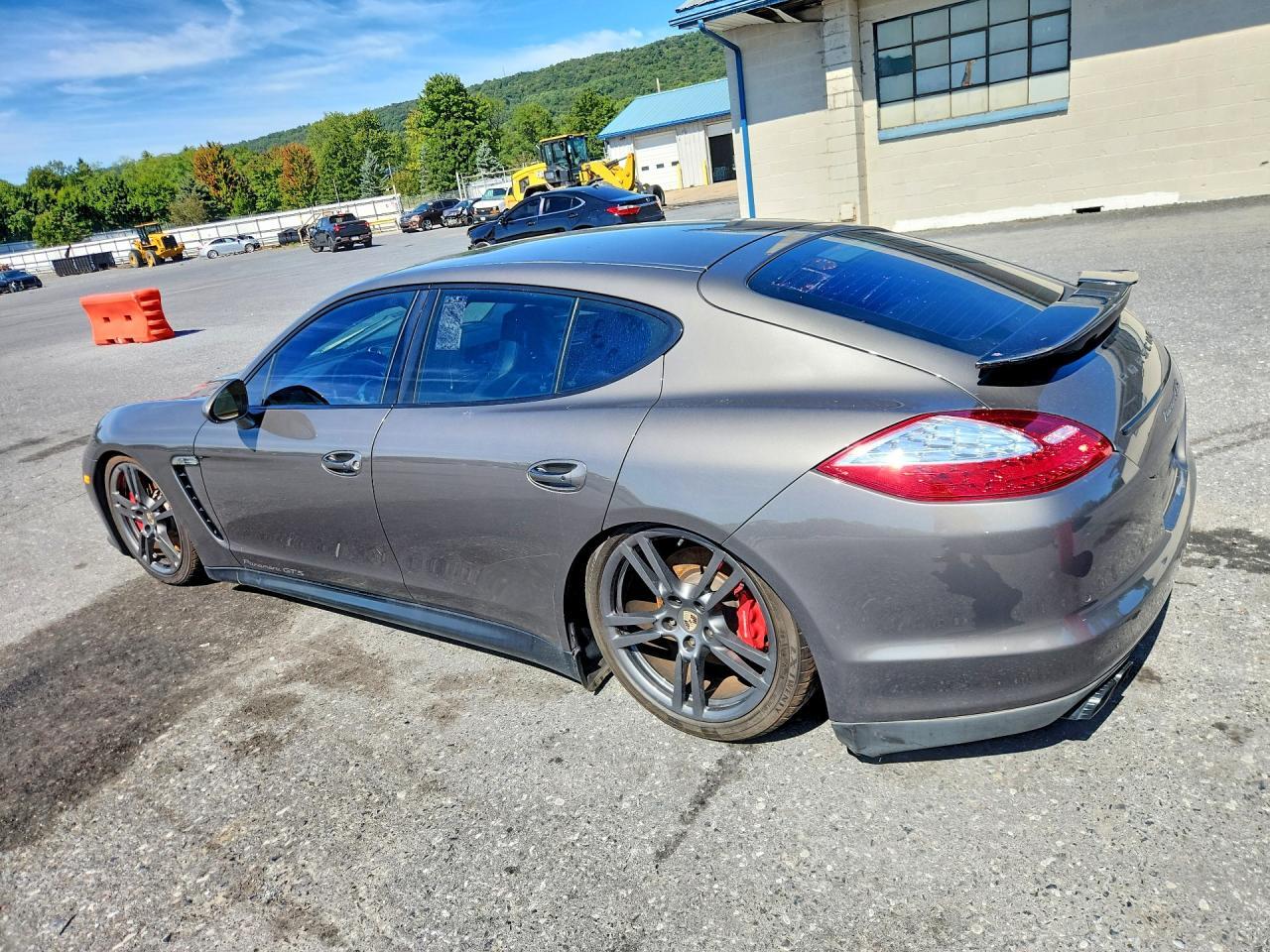 2013 PORSCHE PANAMERA GTS — Фото 2 из 12