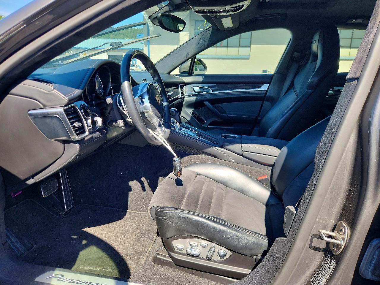 2013 PORSCHE PANAMERA GTS — Фото 7 из 12