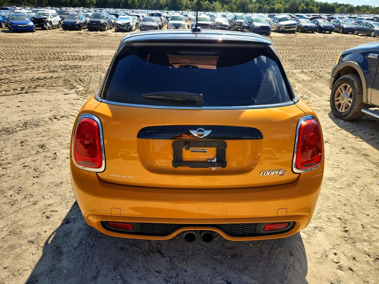 2015 MINI COOPER S — Фото 6 из 12