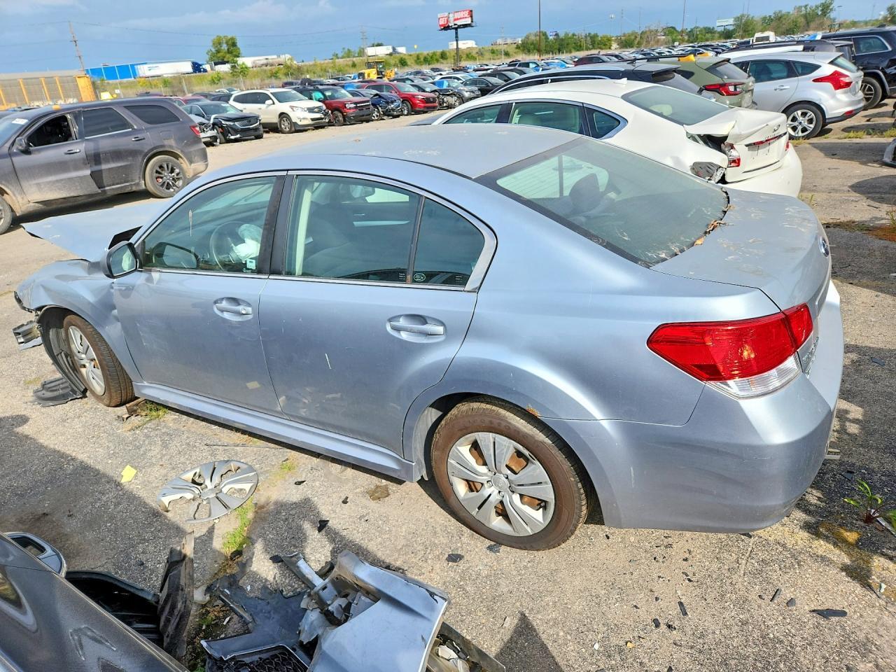 2013 SUBARU LEGACY 2.5I — Фото 2 из 13