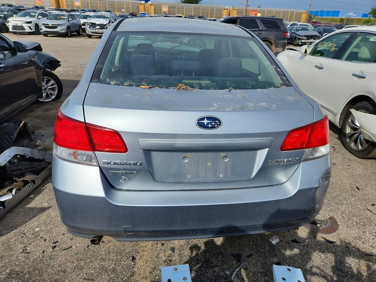 2013 SUBARU LEGACY 2.5I — Фото 6 из 13