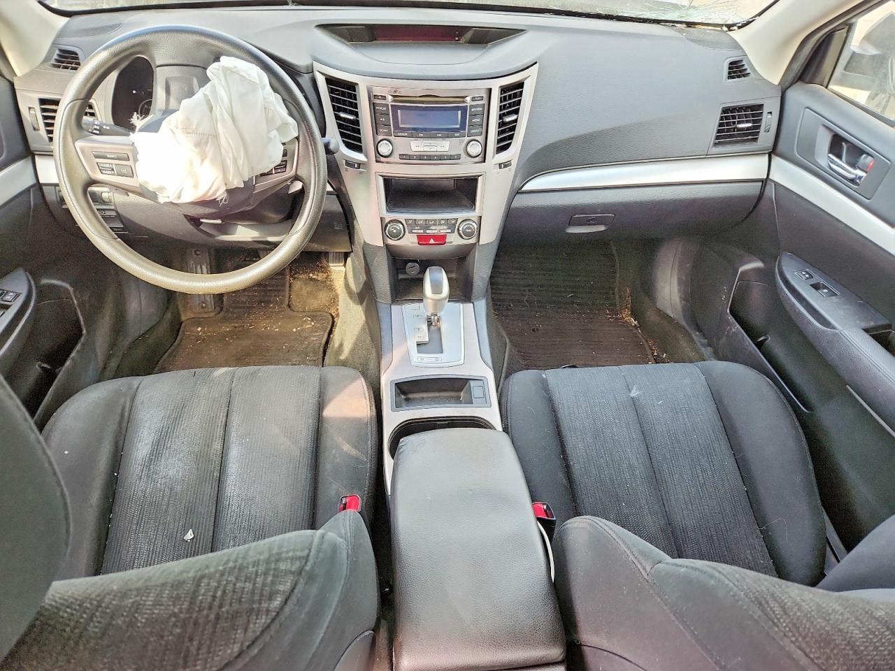 2013 SUBARU LEGACY 2.5I — Фото 8 из 13