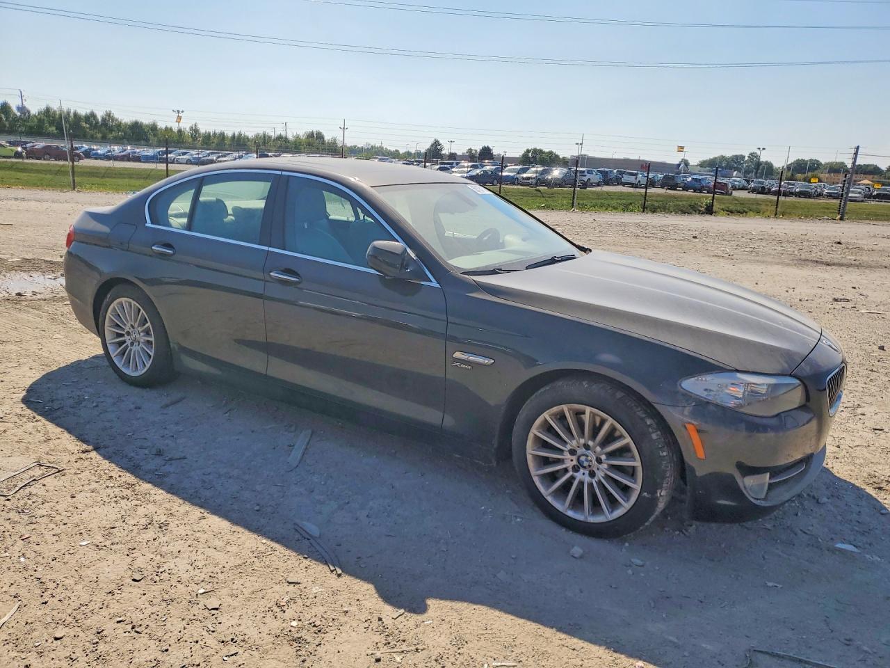 2011 BMW 535 XI — Фото 4 из 12