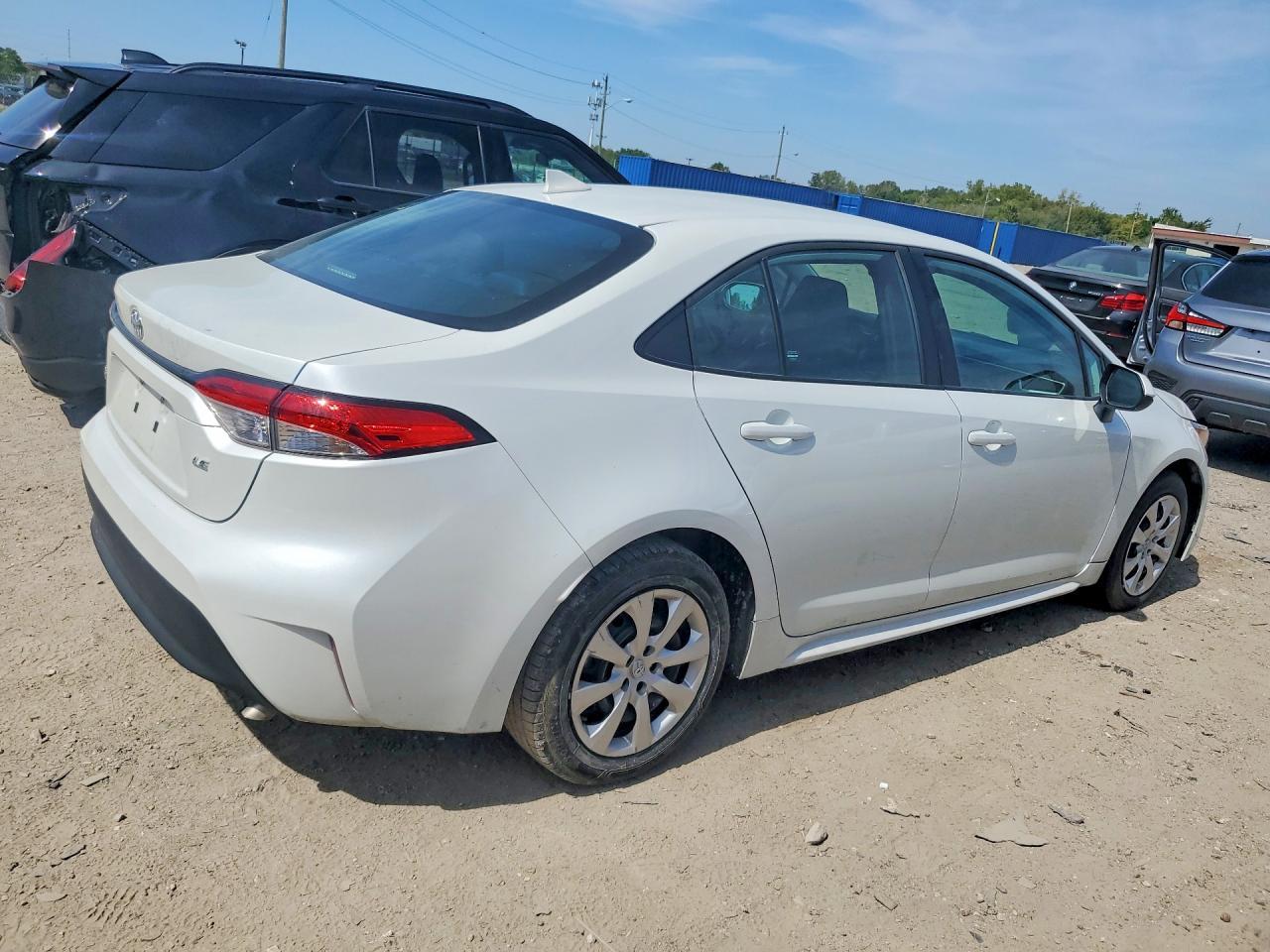 2025 TOYOTA COROLLA LE — Фото 3 из 13