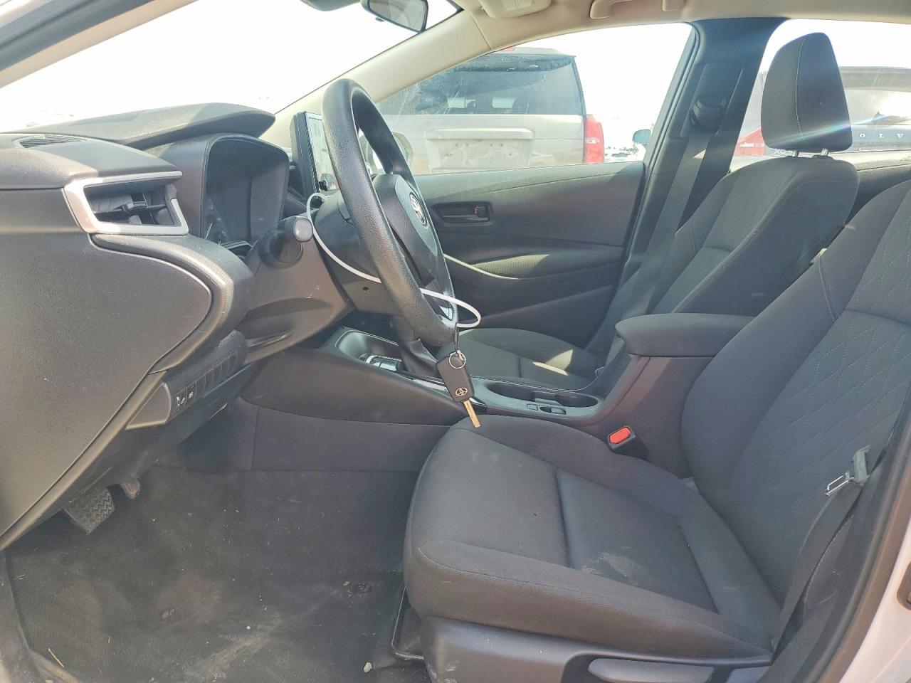 2025 TOYOTA COROLLA LE — Фото 7 из 13