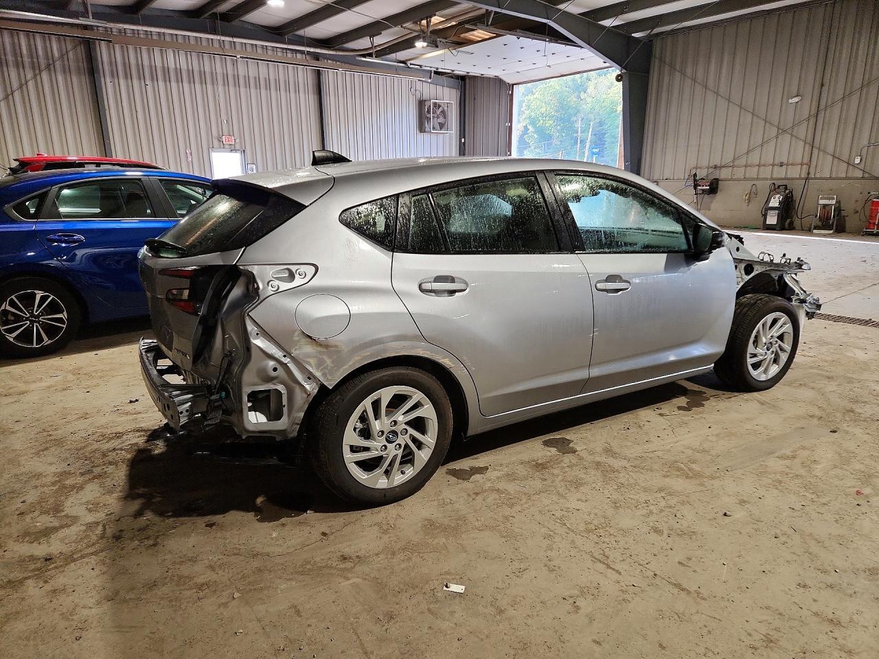 2024 SUBARU IMPREZA — Фото 3 из 12