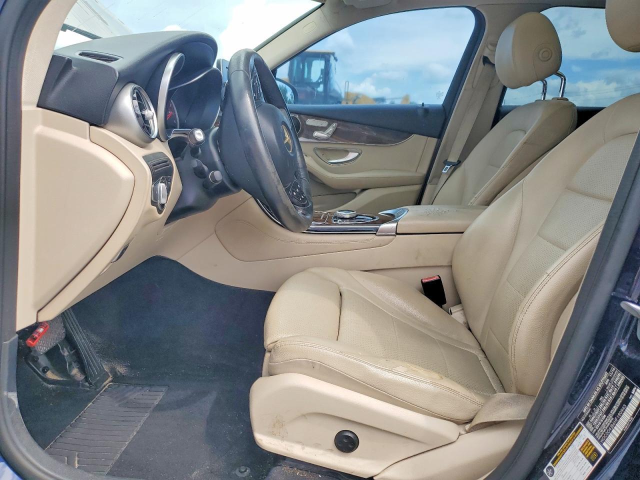 2017 MERCEDES-BENZ GLC 300 — Фото 7 из 13