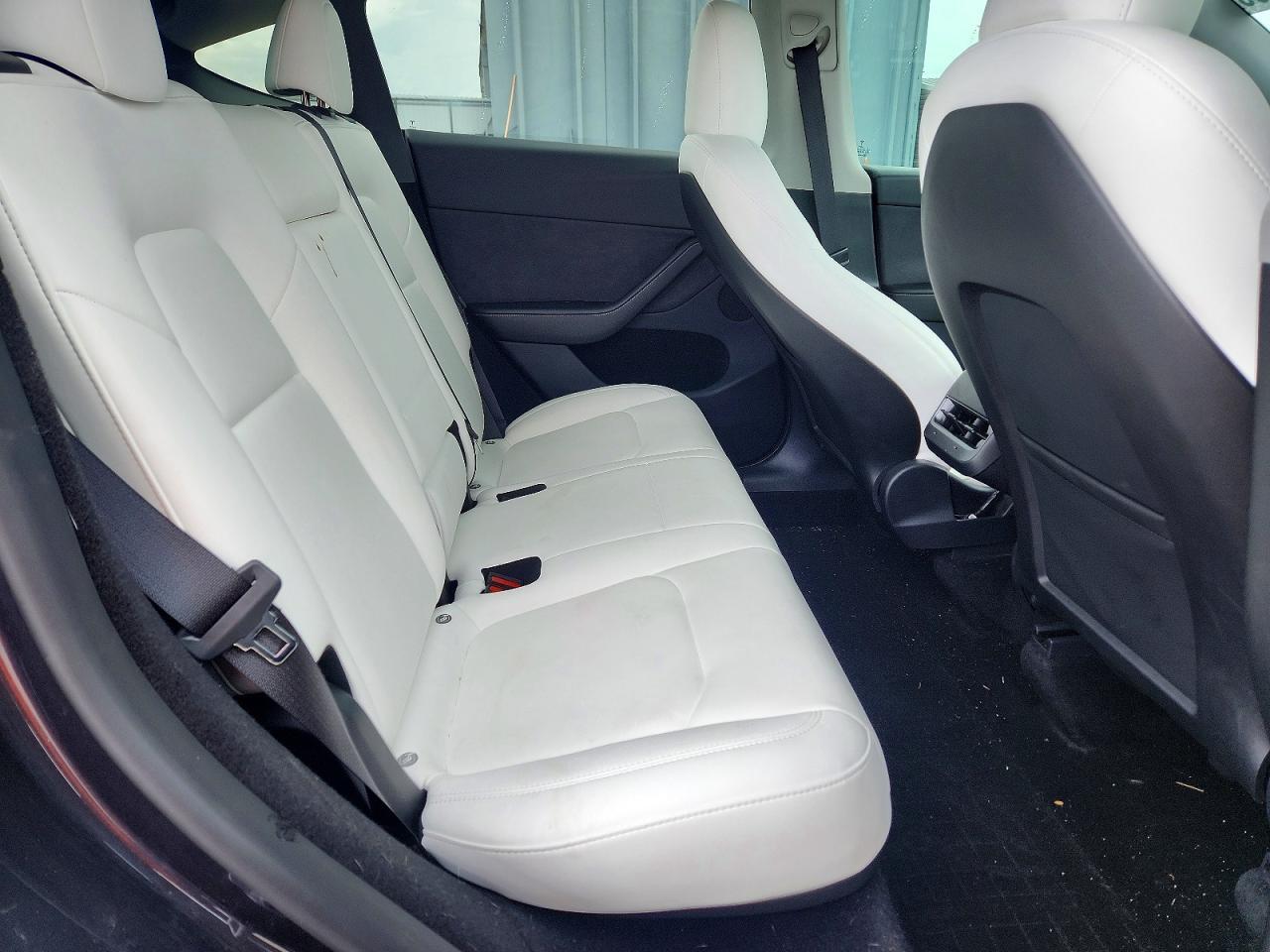 2024 TESLA MODEL Y — Фото 11 из 13