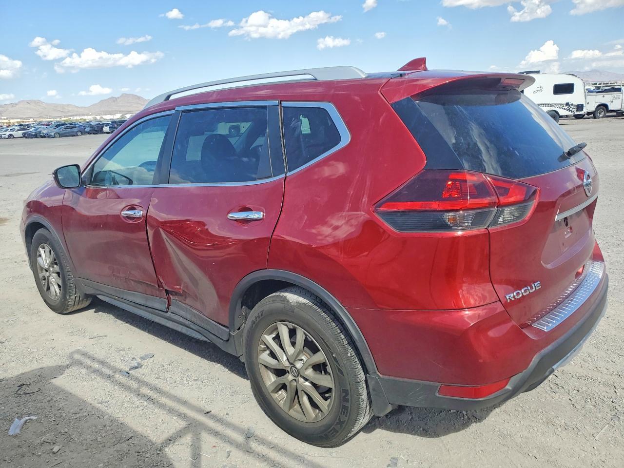 2018 NISSAN ROGUE SV — Фото 2 из 13