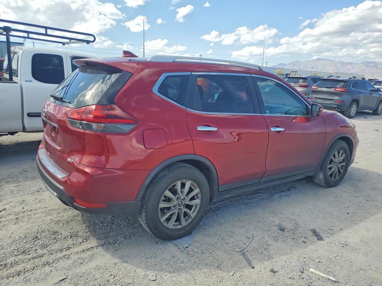 2018 NISSAN ROGUE SV — Фото 3 из 13