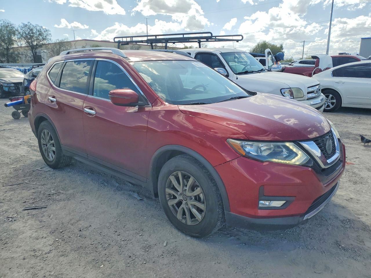 2018 NISSAN ROGUE SV — Фото 4 из 13