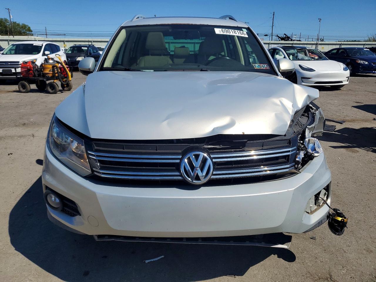 2013 VOLKSWAGEN TIGUAN S — Фото 5 из 14