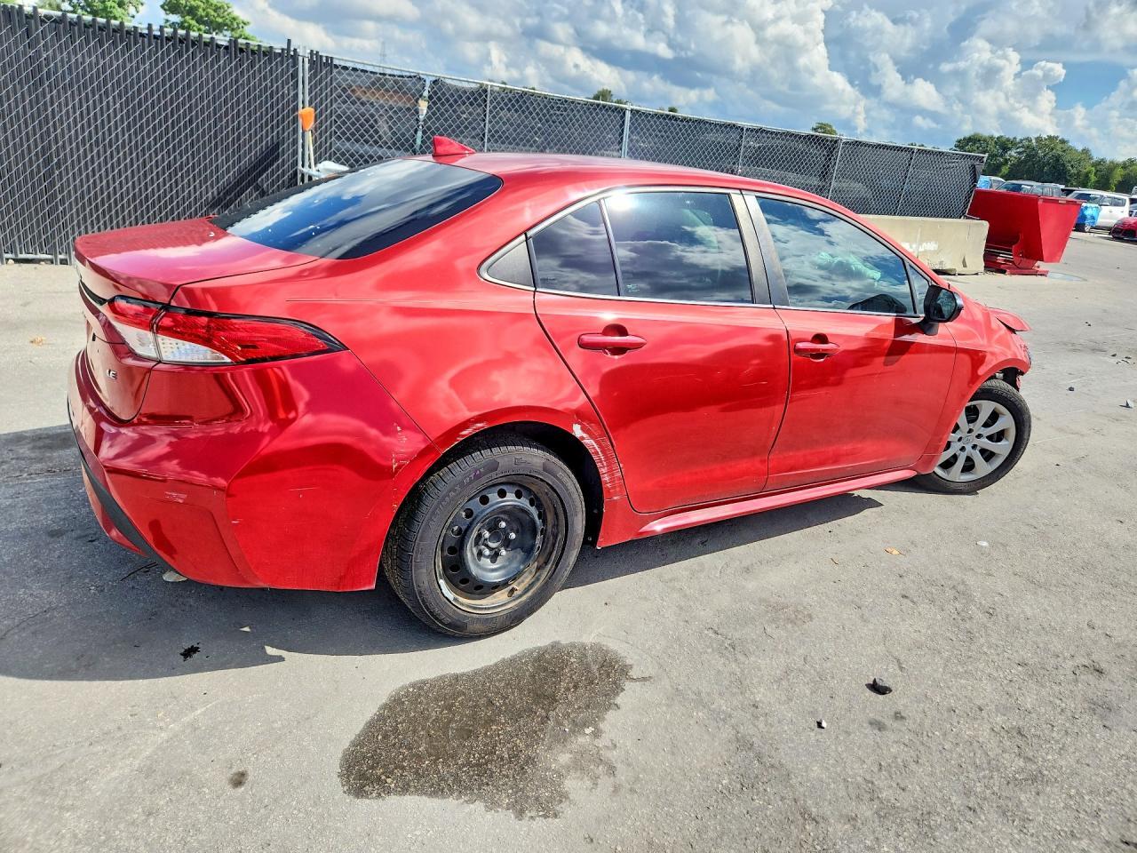 2021 TOYOTA COROLLA LE — Фото 3 из 13