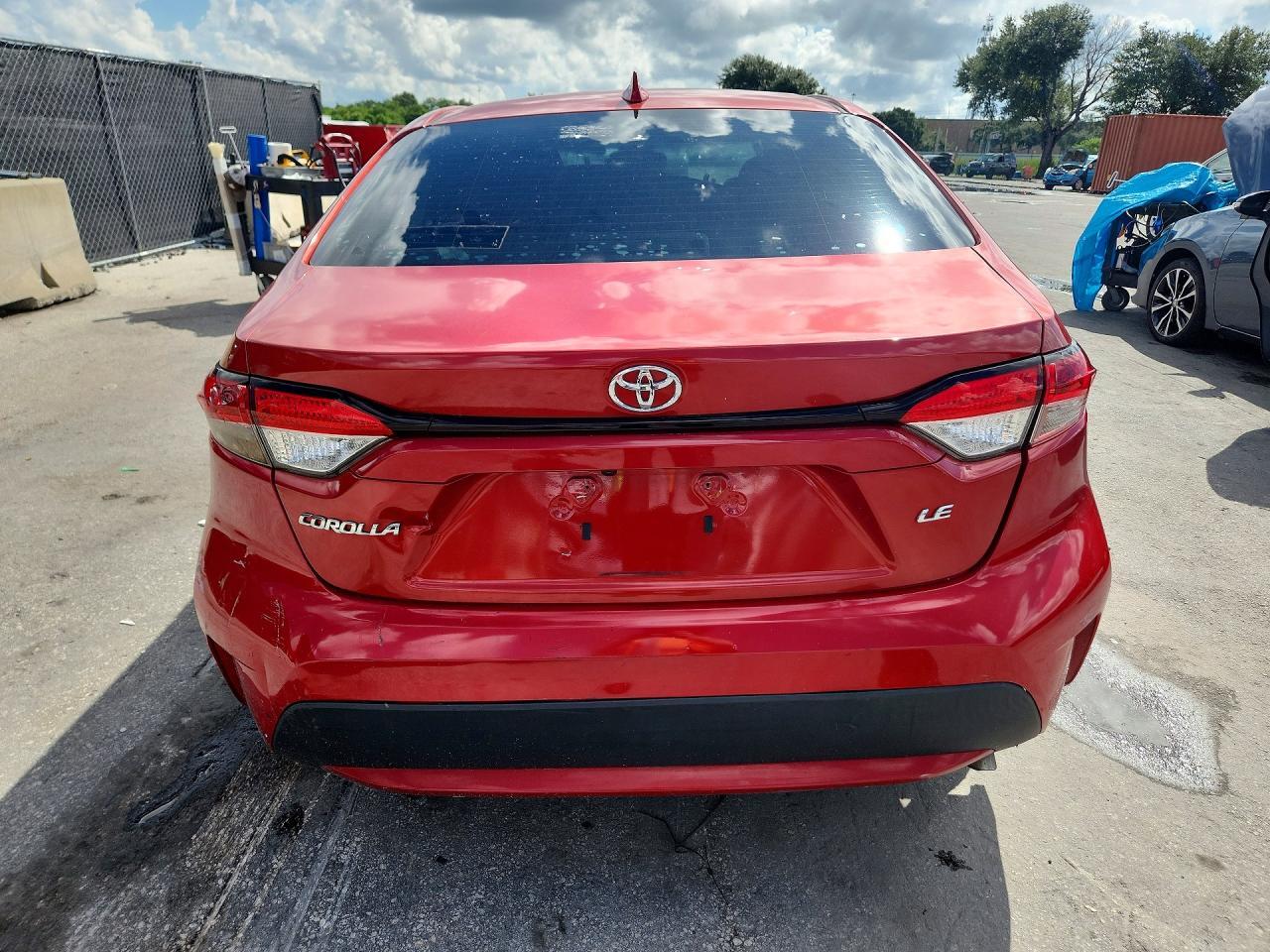 2021 TOYOTA COROLLA LE — Фото 6 из 13