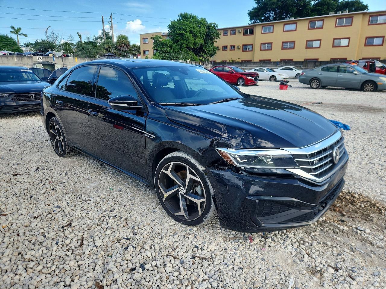 2022 VOLKSWAGEN PASSAT R-LINE — Фото 4 из 12