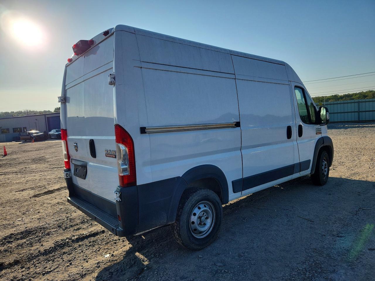 2018 RAM PROMASTER 1500 DELIVERY VAN — Фото 3 из 13