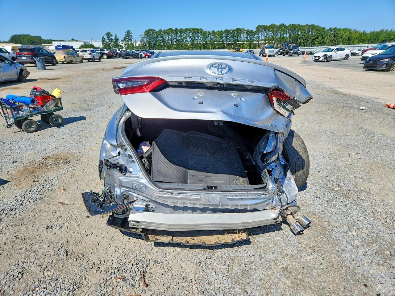 2023 TOYOTA CAMRY SE — Фото 6 из 13