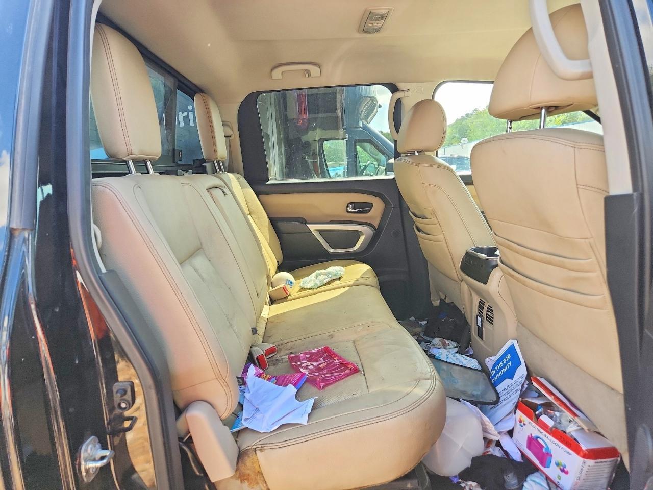 2017 NISSAN TITAN XD S — Фото 10 из 12