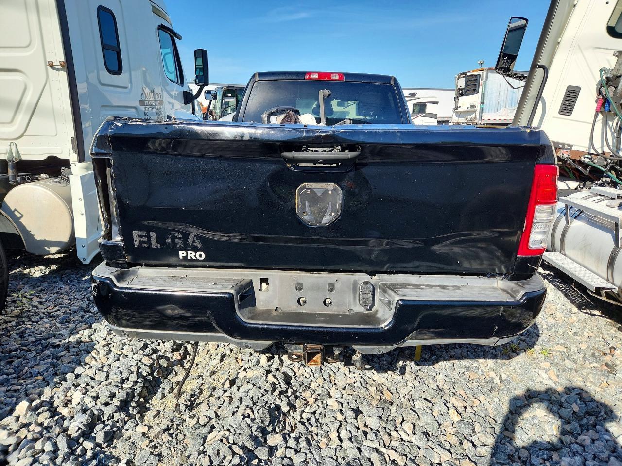 2019 RAM 3500 BIG HORN — Фото 6 из 14