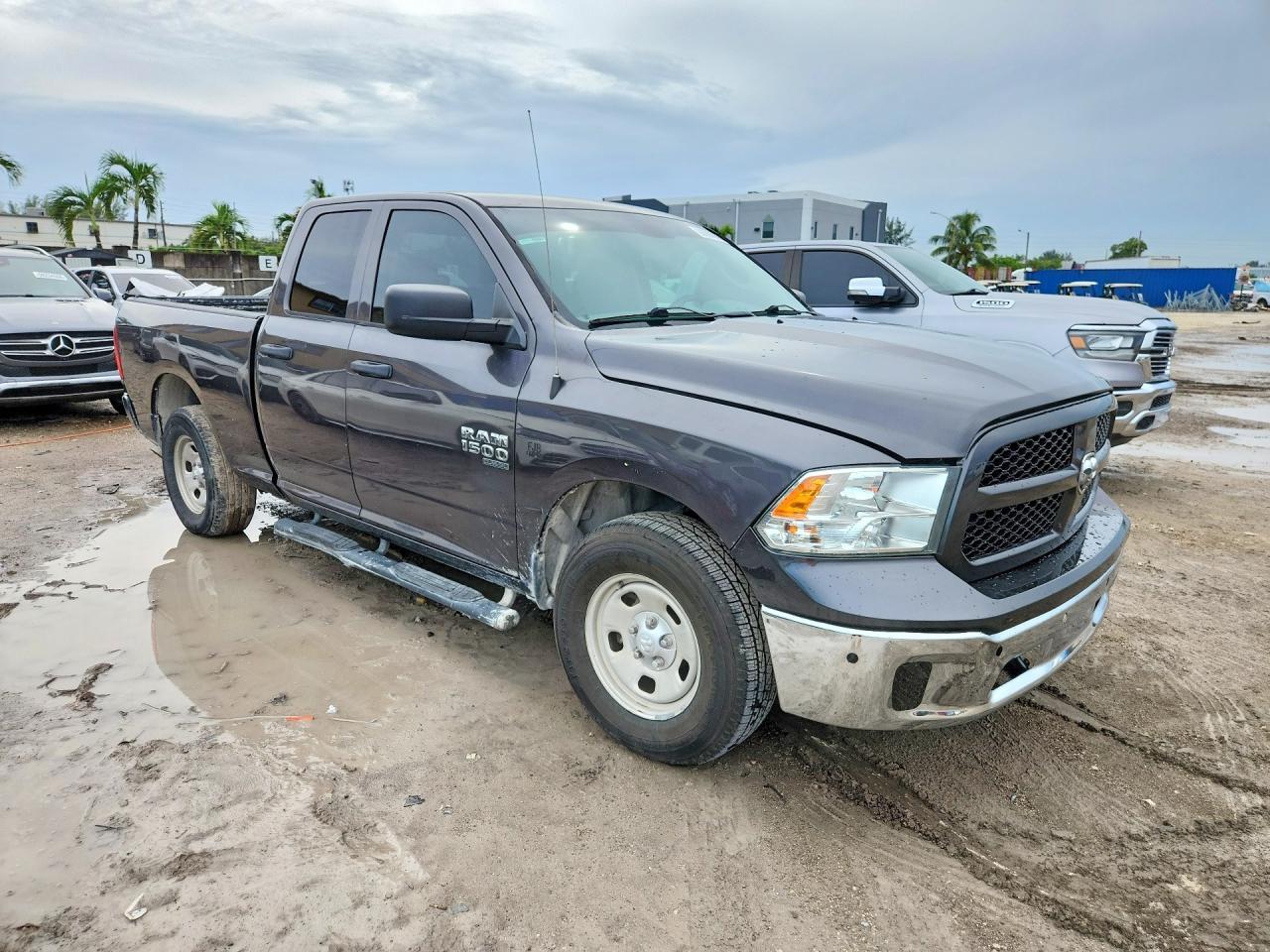 2019 RAM 1500 CLASSIC TRADESMAN — Фото 4 из 12
