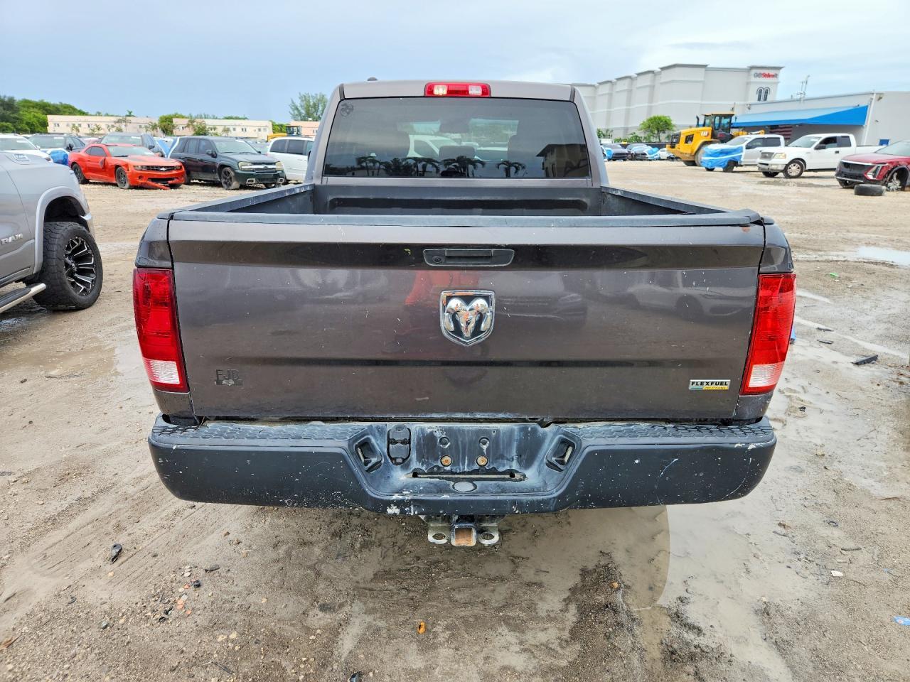 2019 RAM 1500 CLASSIC TRADESMAN — Фото 6 из 12