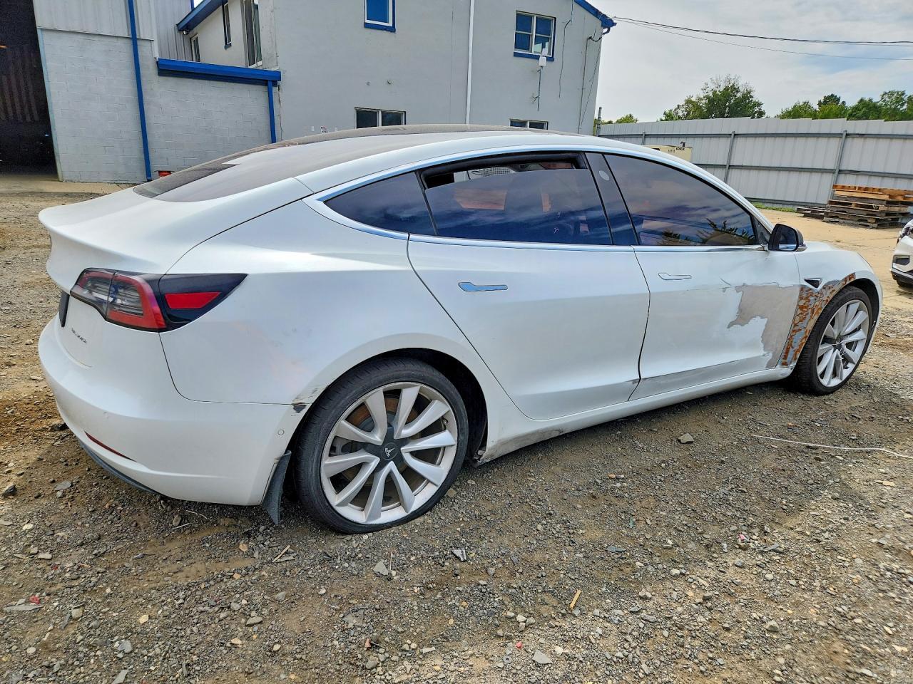 2020 TESLA MODEL 3 — Фото 3 из 12