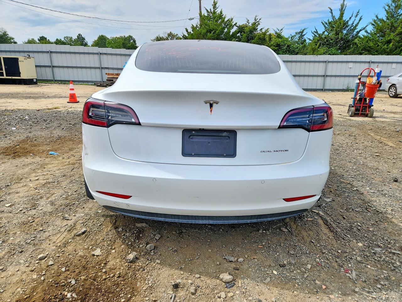 2020 TESLA MODEL 3 — Фото 6 из 12
