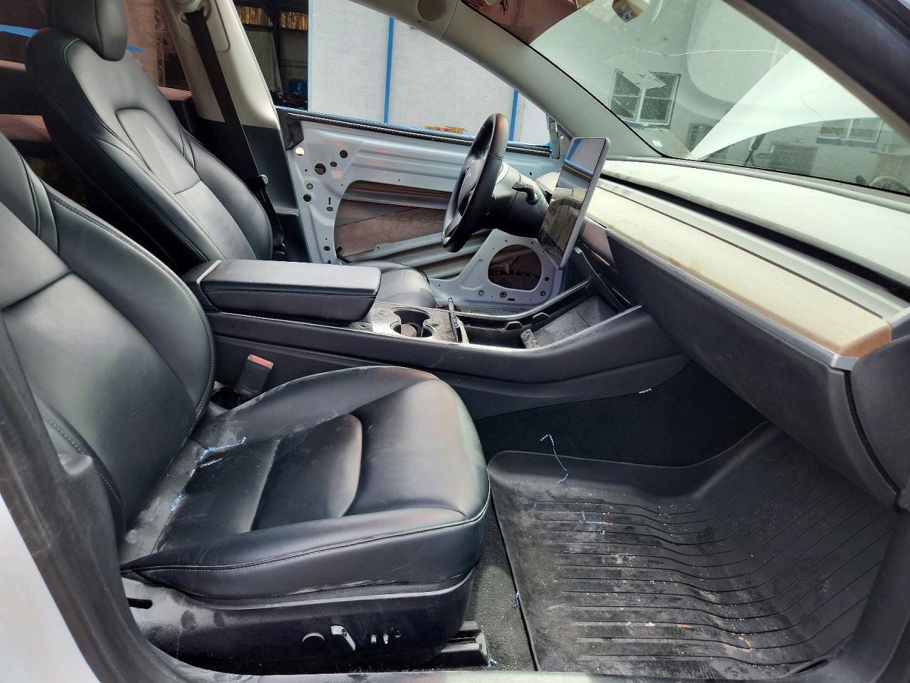 2020 TESLA MODEL 3 — Фото 7 из 12