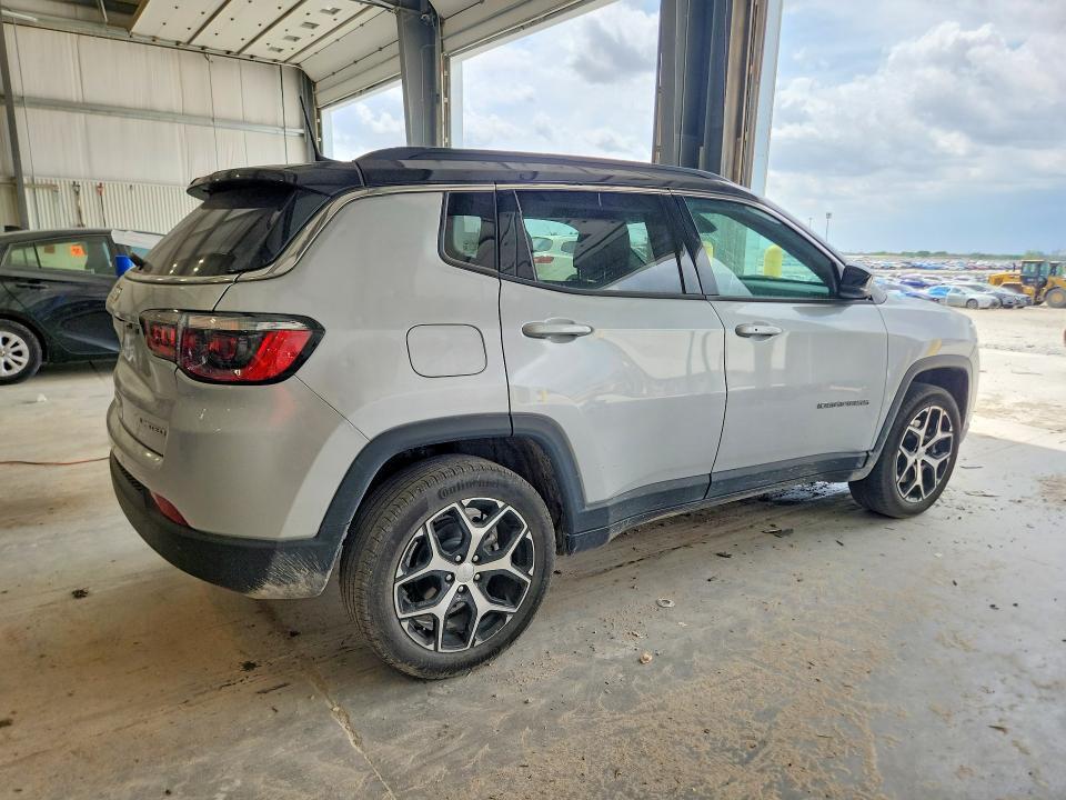 2024 JEEP COMPASS LIMITED — Фото 3 из 13