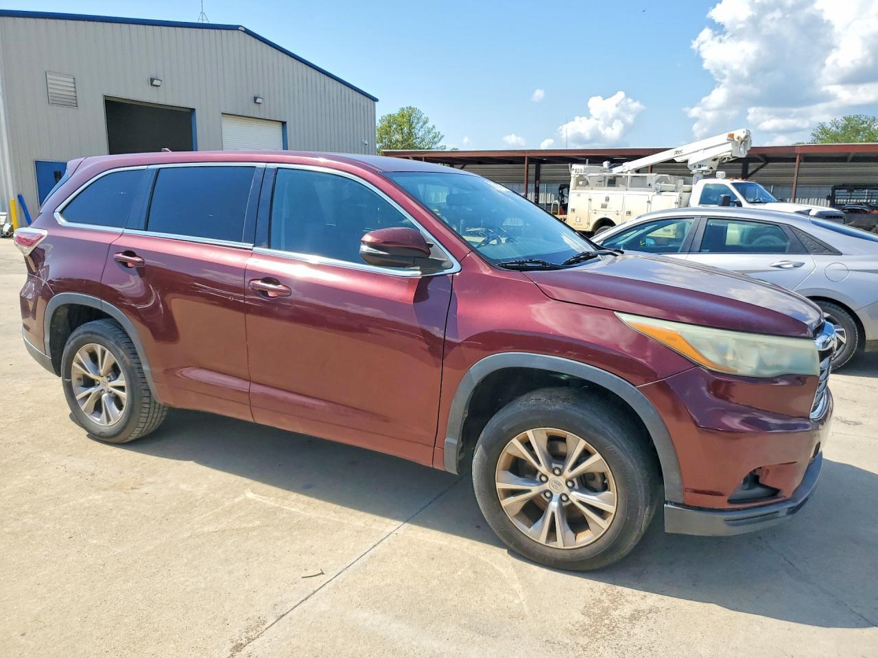 2015 TOYOTA HIGHLANDER LE PLUS — Фото 4 из 13