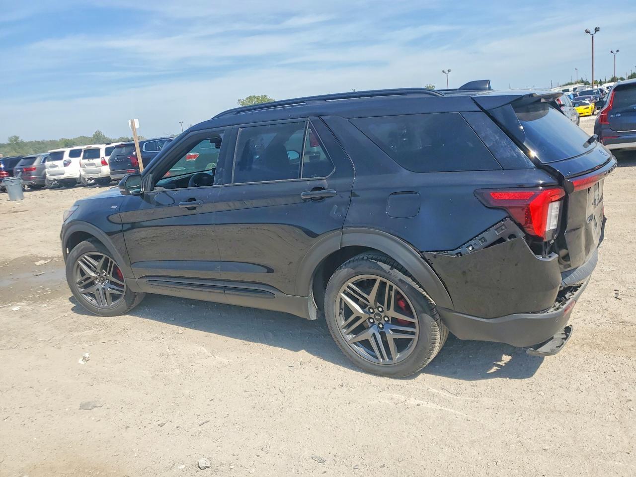 2026 FORD EXPLORER ST-LINE — Фото 2 из 13