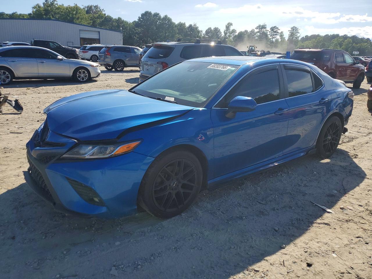 2019 TOYOTA CAMRY SE