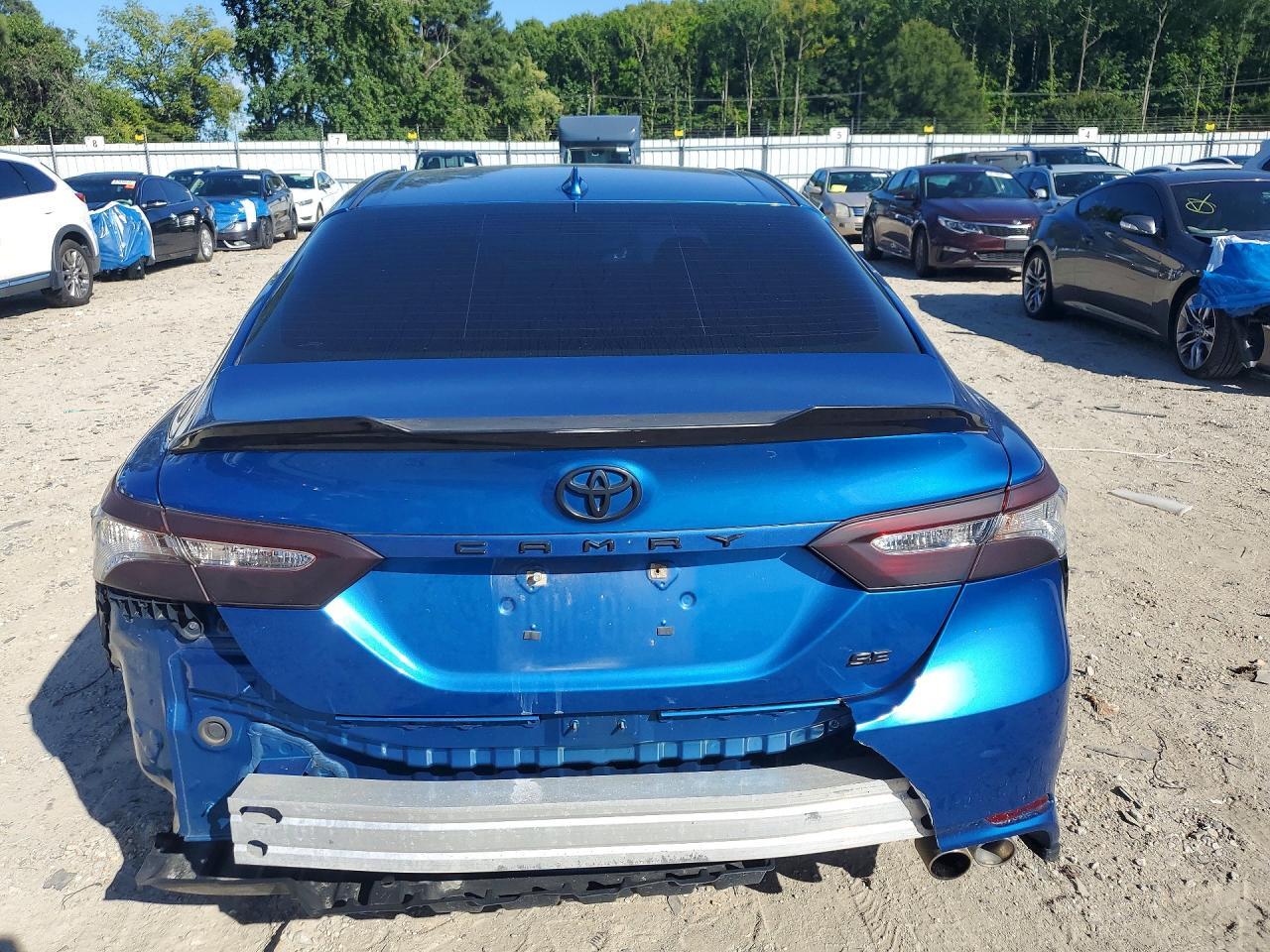 2019 TOYOTA CAMRY SE — Фото 6 из 12