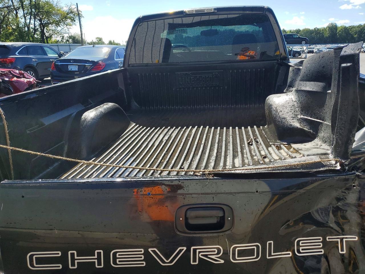 2005 CHEVROLET SILVERADO C1500 — Фото 10 из 12