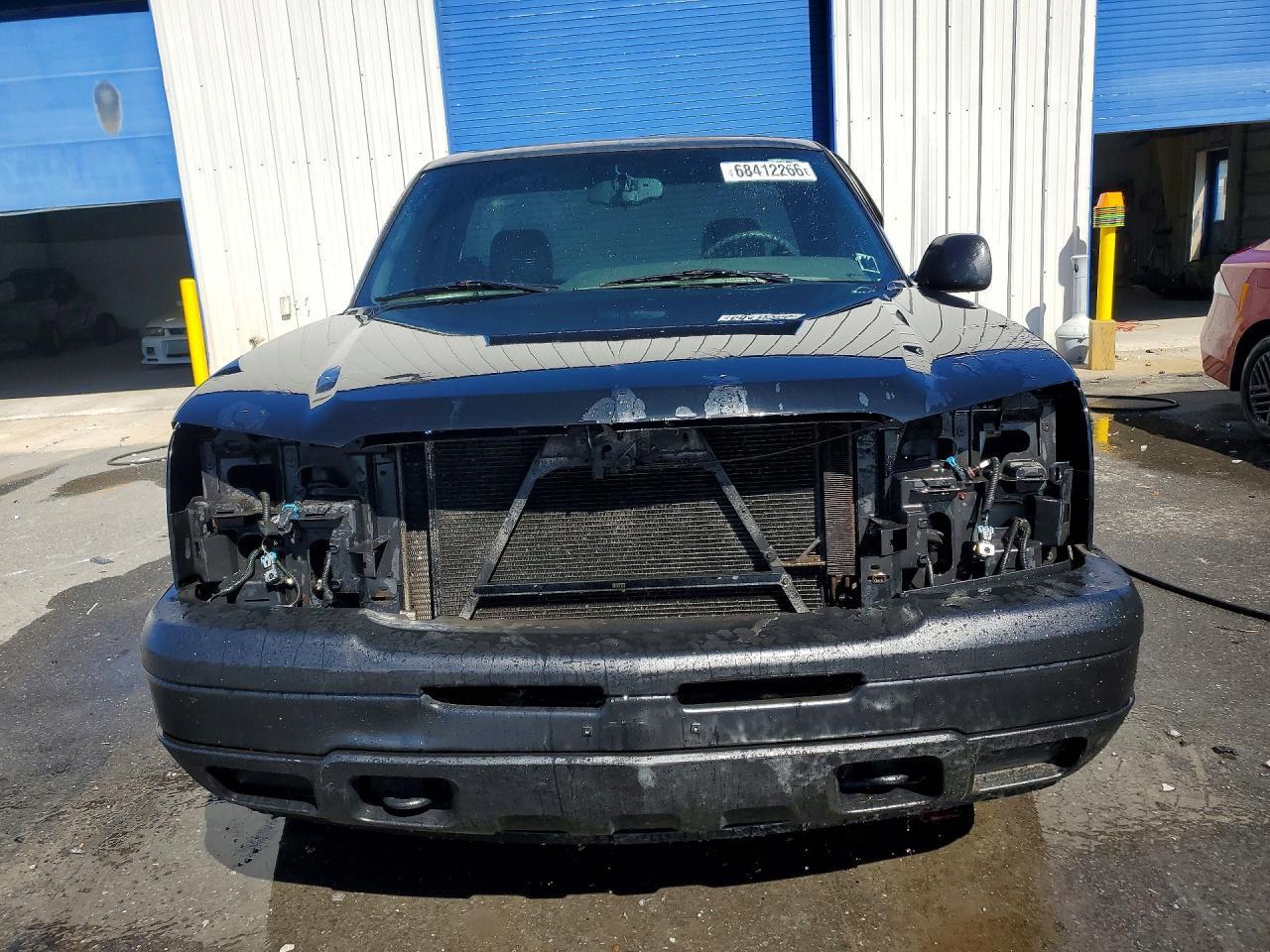 2005 CHEVROLET SILVERADO C1500 — Фото 5 из 12