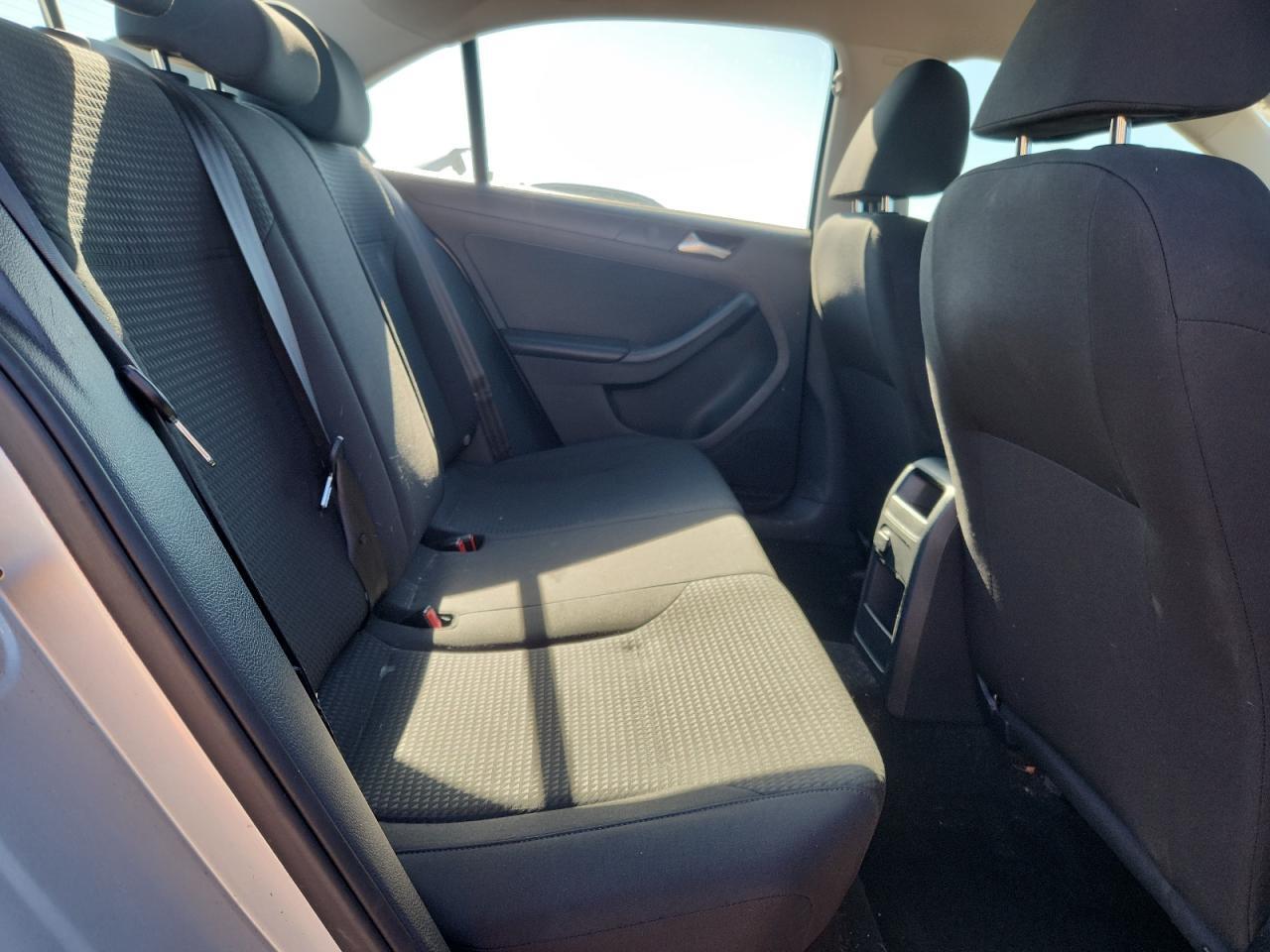 2015 VOLKSWAGEN JETTA BASE — Фото 10 из 12